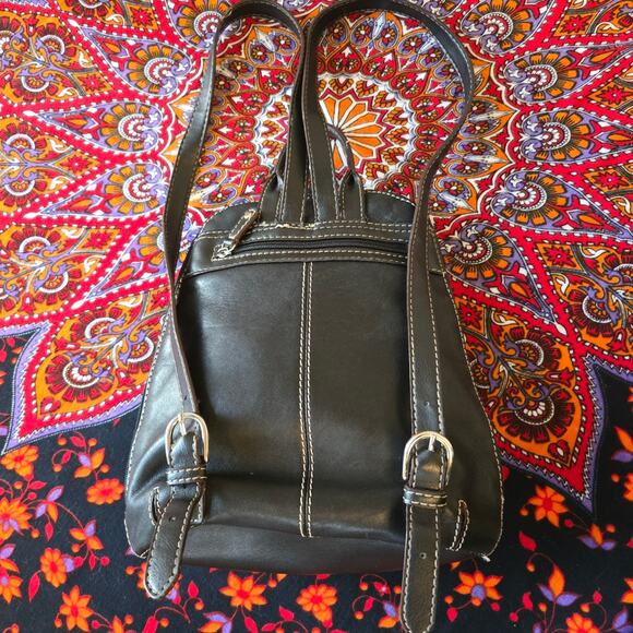 St. Johns Bay Leather Handbag with backpack straps in Black - Picture 4 of 13